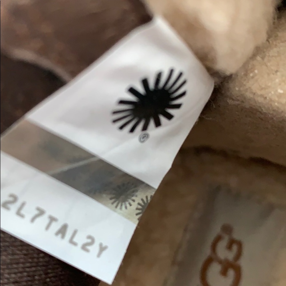 Authentic UGG Bonham 2 Waterproof Chelsea Boots - Picture 5 of 7